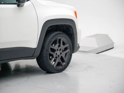 Used 2021 Jeep Renegade Latitude w/ Sun & Sound Group AWD/4WD image 7