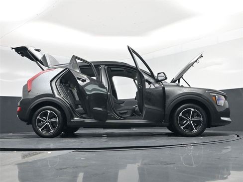 New 2026 Kia Niro EX image 42