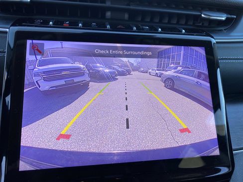 Used 2023 Jeep Grand Cherokee L Limited w/ Black Appearance Package image 13