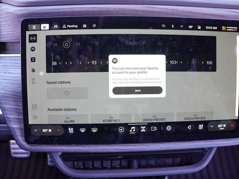 Used 2022 Rivian R1T Adventure image 21