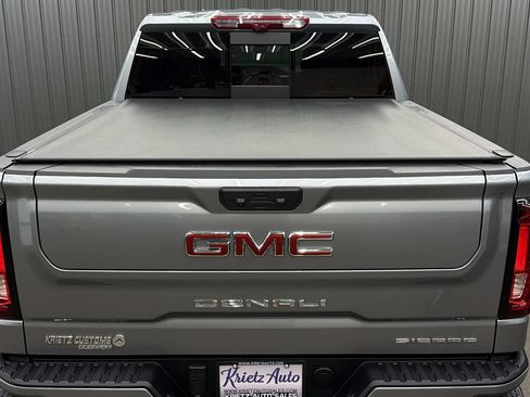 Used 2024 GMC Sierra 1500 Denali w/ Denali Reserve Package AWD/4WD image 17