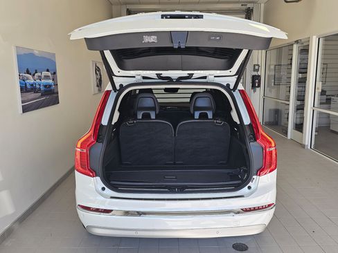 Certified 2022 Volvo XC90 T6 Inscription w/ Climate Package image 8