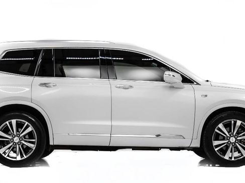 Used 2020 Cadillac XT6 Premium Luxury FWD image 5