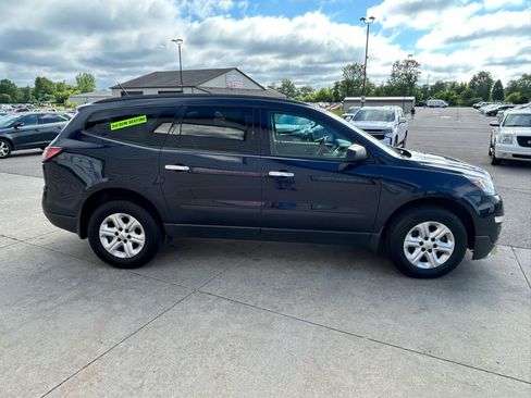 Used 2016 Chevrolet Traverse LS AWD/4WD image 4