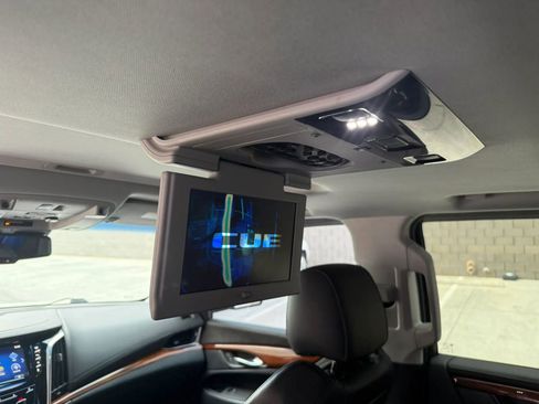 Used 2015 Cadillac Escalade Premium AWD/4WD image 14