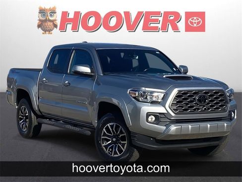 Used 2022 Toyota Tacoma TRD Sport image 1