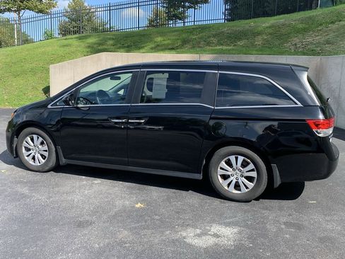 Used 2015 Honda Odyssey EX image 3