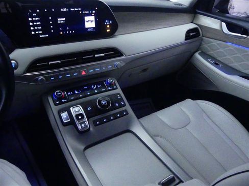Used 2022 Hyundai Palisade Calligraphy w/ Cargo Package image 16