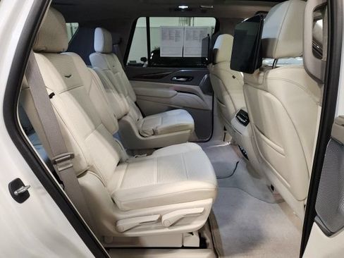Used 2023 Cadillac Escalade Premium Luxury Platinum AWD/4WD image 34
