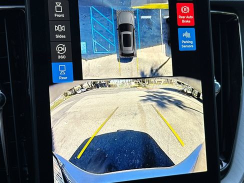 New 2026 Volvo XC60 T8 Ultra w/ Climate Package image 17