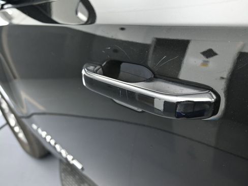 Used 2024 Jeep Wagoneer 2WD image 37