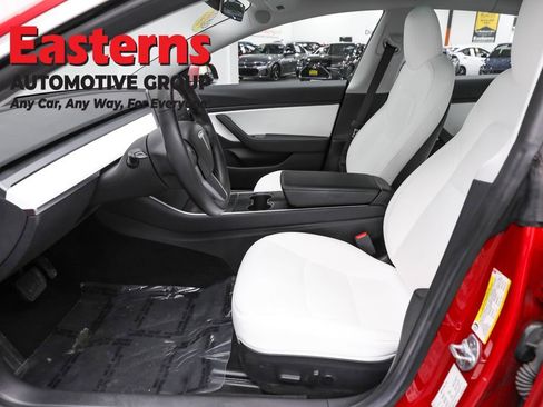 Used 2019 Tesla Model 3 Performance image 14