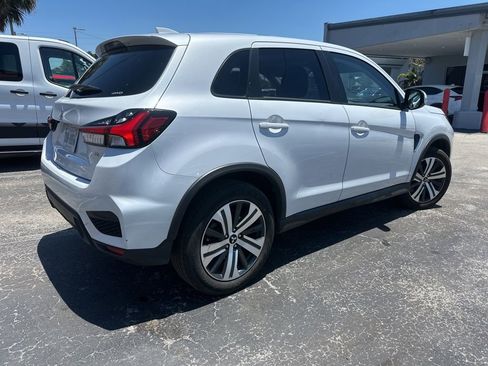 Used 2025 Mitsubishi Outlander Sport SE AWD/4WD image 4