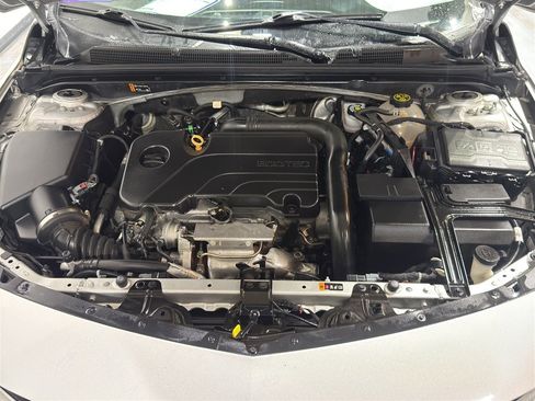 Used 2021 Chevrolet Malibu LT image 34