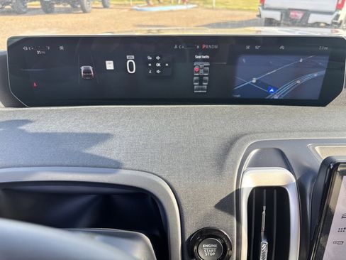 New 2025 Ford Expedition Active image 10