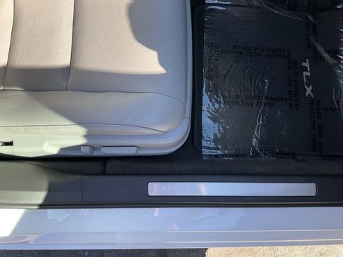 Used 2015 Acura TLX V6 w/ Technology Package image 61