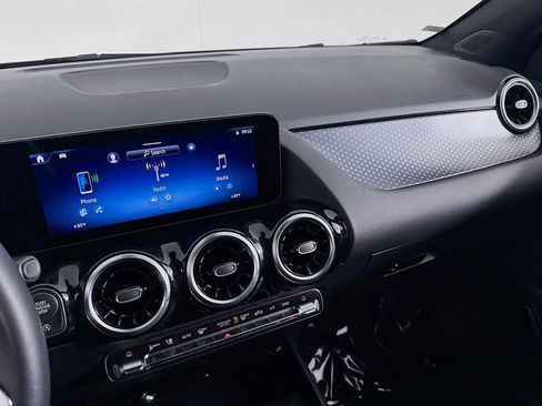 Certified 2026 Mercedes-Benz GLA 250 image 20