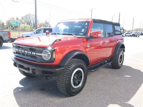 Certified 2022 Ford Bronco Outer Banks w/ Sasquatch Package image 5