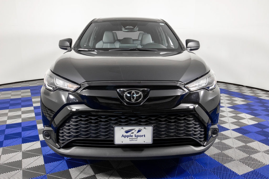 Used 2025 Toyota Corolla Cross AWD Hybrid image 3