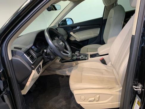 Used 2023 Audi Q5 2.0T Premium w/ Convenience Package AWD/4WD image 10
