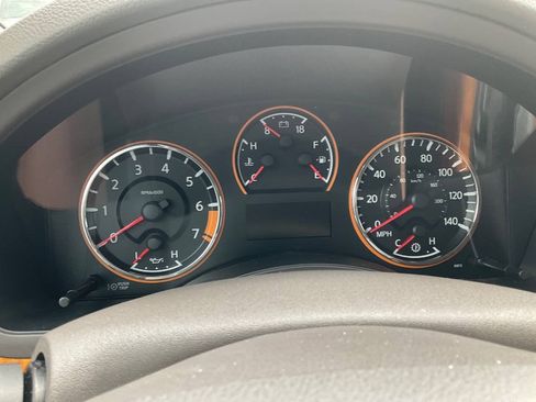 Used 2015 Nissan Armada Platinum w/ Platinum Reserve Package RWD image 17