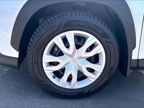 Used 2022 Toyota Corolla Cross L FWD image 12