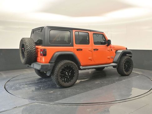 Used 2018 Jeep Wrangler Unlimited Sport S AWD/4WD image 15