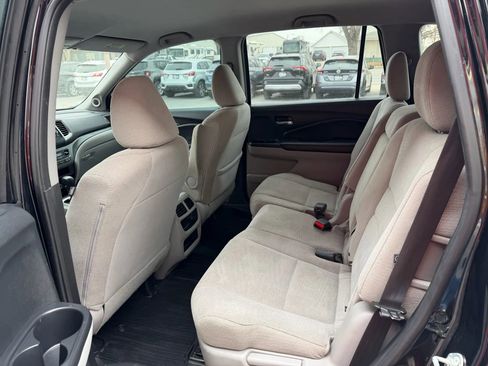 Used 2016 Honda Pilot LX image 12
