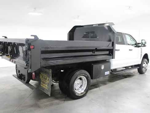 Used 2023 Ford F350 XL w/ Snow Plow Prep Package image 9