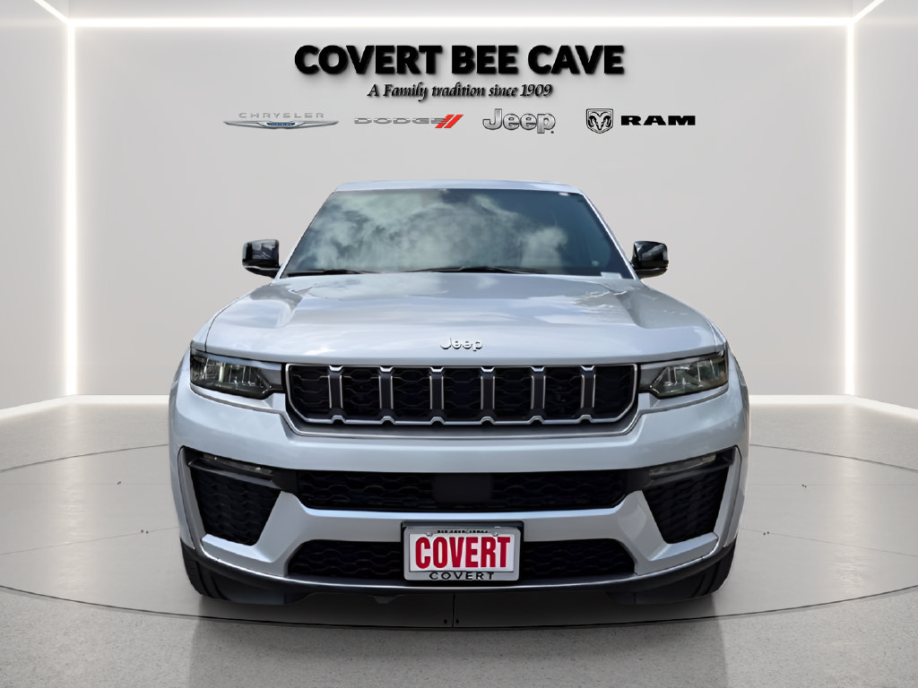 New 2026 Jeep Grand Cherokee Limited RWD image 2