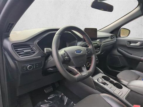 Used 2024 Ford Escape ST-Line w/ Cold Weather Package image 9