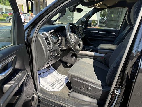 Used 2022 RAM 1500 2WD Quad Cab image 9