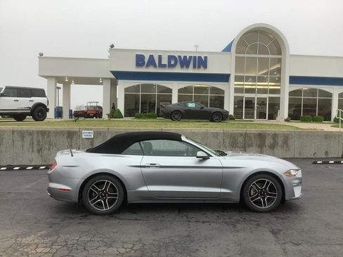 Used 2023 Ford Mustang Premium image 8