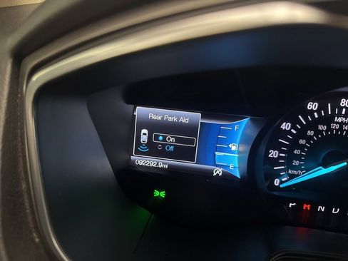 Used 2020 Ford Fusion SE image 23