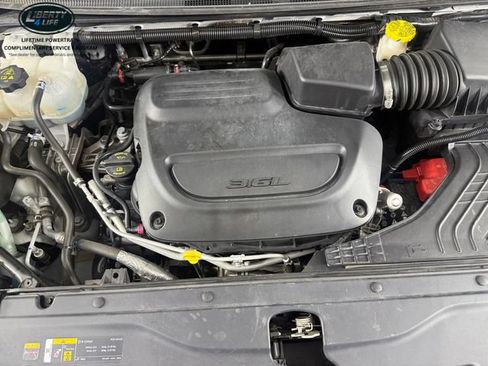Used 2024 Chrysler Voyager LX FWD image 36