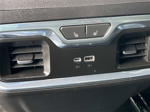 Used 2024 Chevrolet Silverado 2500 LTZ w/ LTZ Premium Package image 21