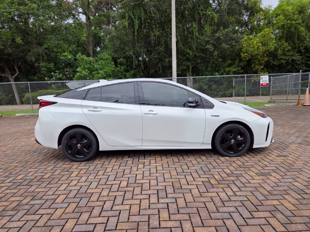 Used 2021 Toyota Prius FWD image 12