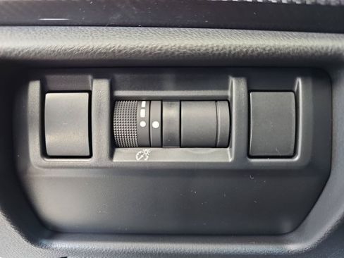 Certified 2025 Subaru Crosstrek 2.5i Premium AWD/4WD image 25