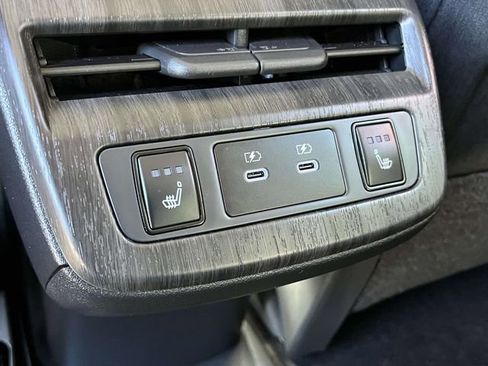 Certified 2025 Nissan Ariya FWD image 14