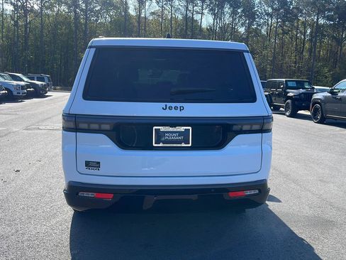 New 2026 Jeep Grand Wagoneer L Limited w/ Premium Group II AWD/4WD image 6