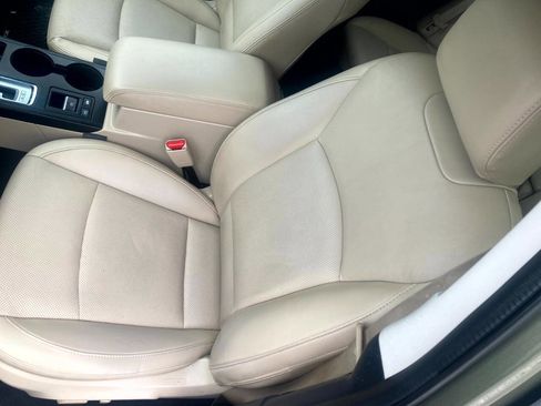 Used 2016 Subaru Outback 2.5i Limited AWD/4WD image 9