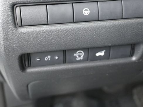 Used 2025 Nissan Rogue SV AWD/4WD image 26