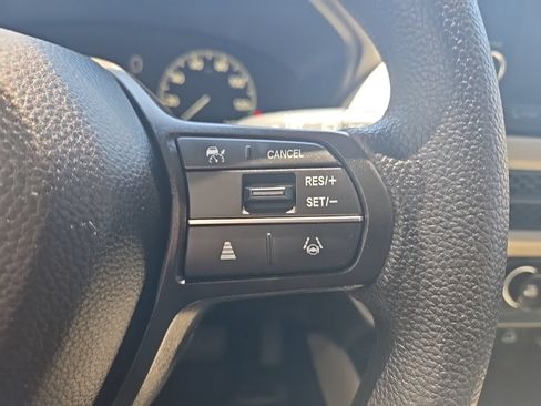 Used 2025 Honda HR-V LX image 15