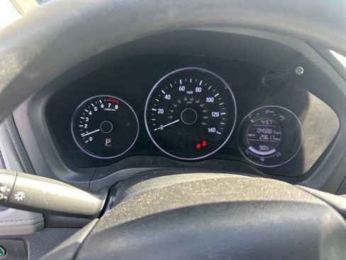 Used 2019 Honda HR-V LX image 3