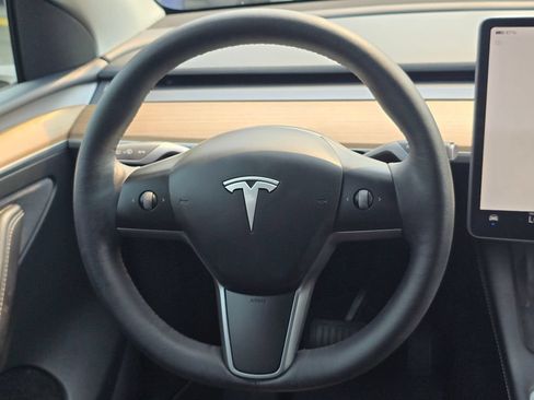 Used 2023 Tesla Model Y Long Range AWD/4WD image 18