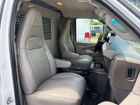 Used 2023 Chevrolet Express 2500 w/ Driver Convenience Package RWD image 9