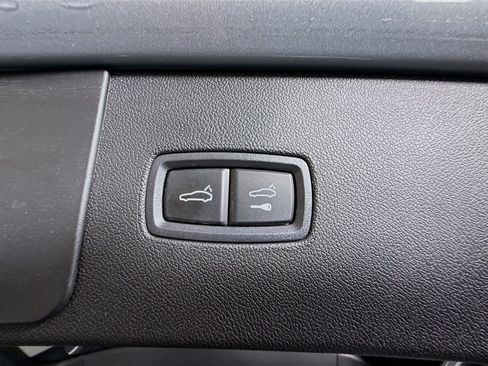 Used 2023 Porsche Cayenne Platinum Edition AWD/4WD image 40