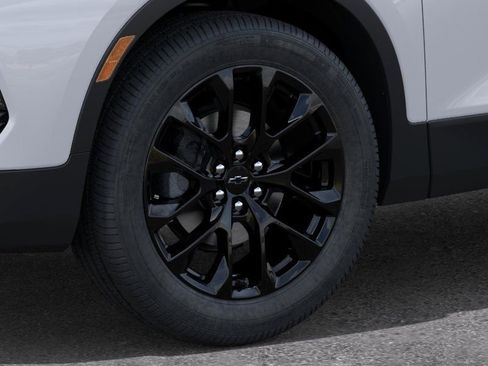 New 2026 Chevrolet Blazer LT w/ LPO, Black Sport Package AWD/4WD image 9