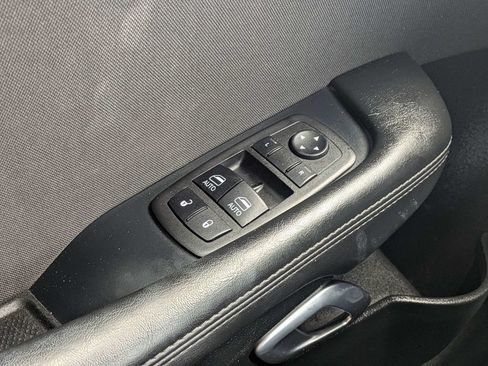 Used 2023 Dodge Challenger SXT RWD image 26
