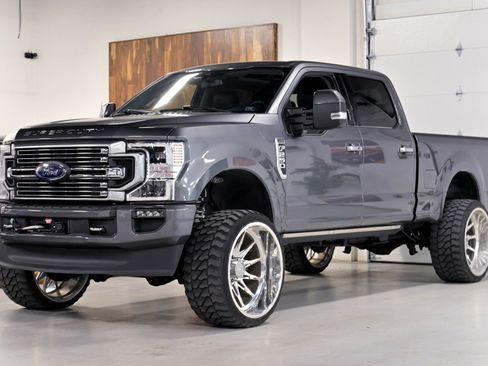 Used 2022 Ford F250 Limited AWD/4WD image 2